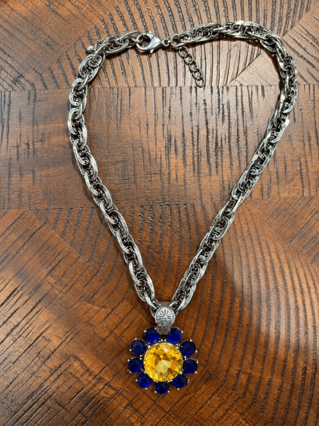 Flower pendant chain necklace, Blue & Yellow / Silver, clasp at top