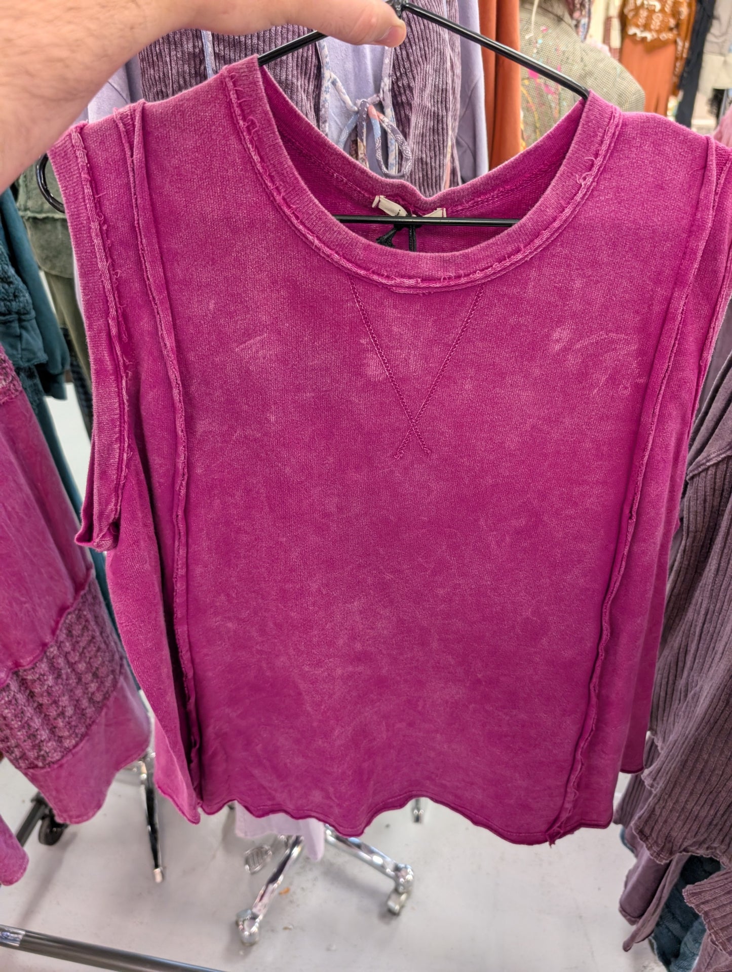 Jher HT4148SS Magenta Mineral-Washed Scallop Hem Top