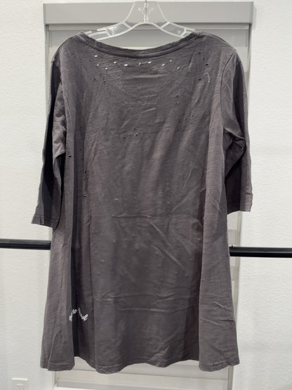 A Rare Bird Give Cancer the Boot gray top — back
