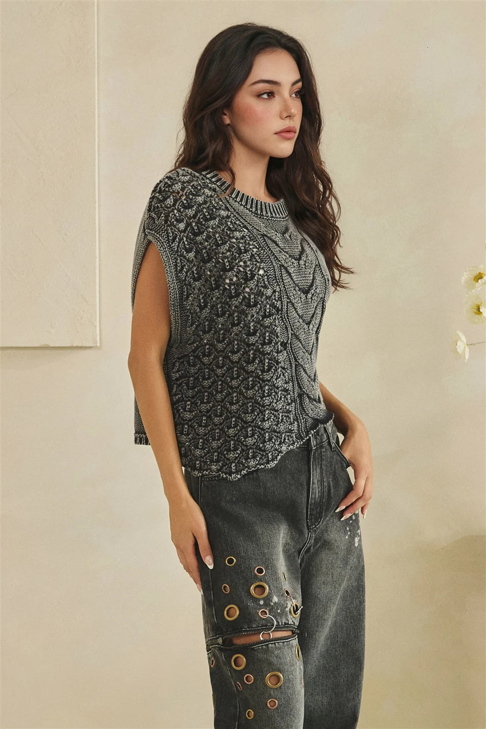 Oli And Hali Sleeveless Sweater