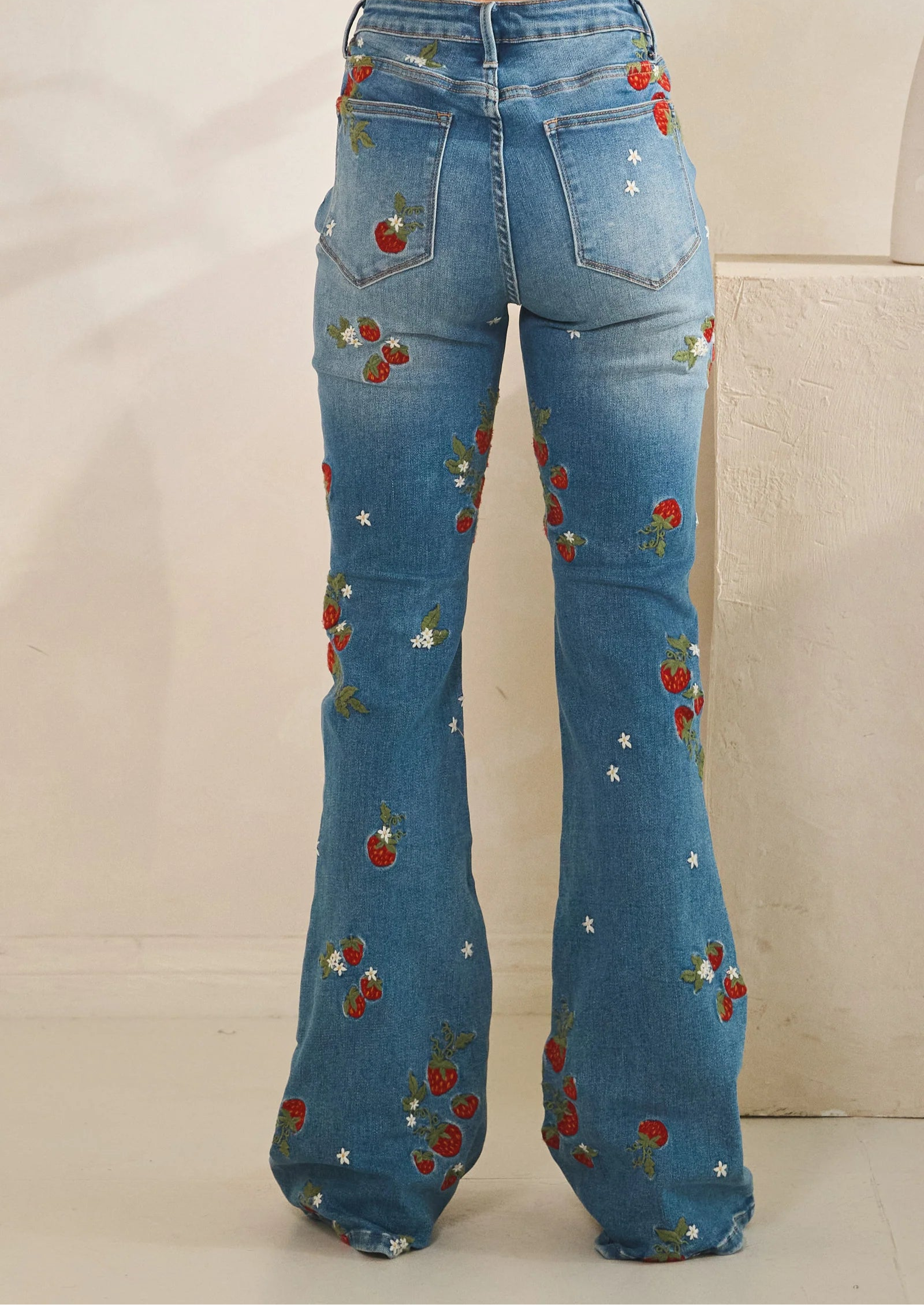 Oli and Hali WASHED STRAWBERRY EMBROIDERED DENIM PANTS