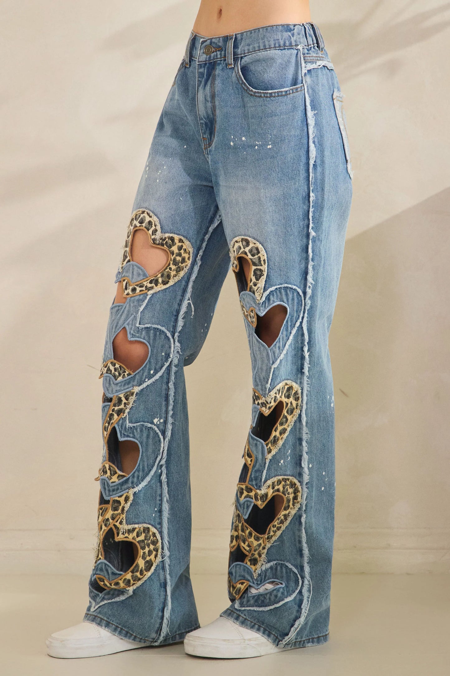OLI AND HALI WASHED HEART CUTOUT JEANS