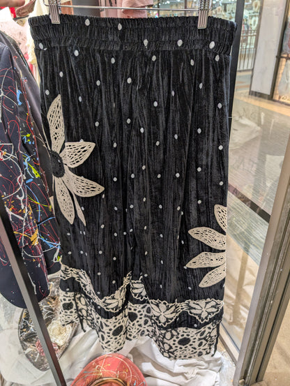 Pre Order A Rare Bird Velvet Daisy Pantaloons