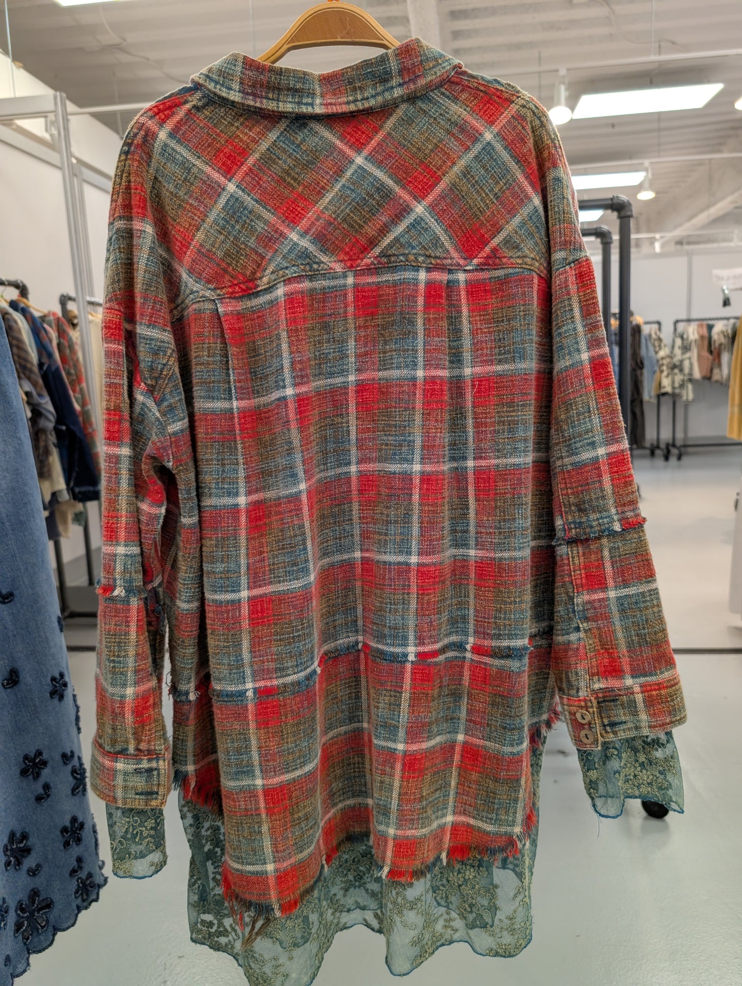 Oli and Hali pre order EJ25002