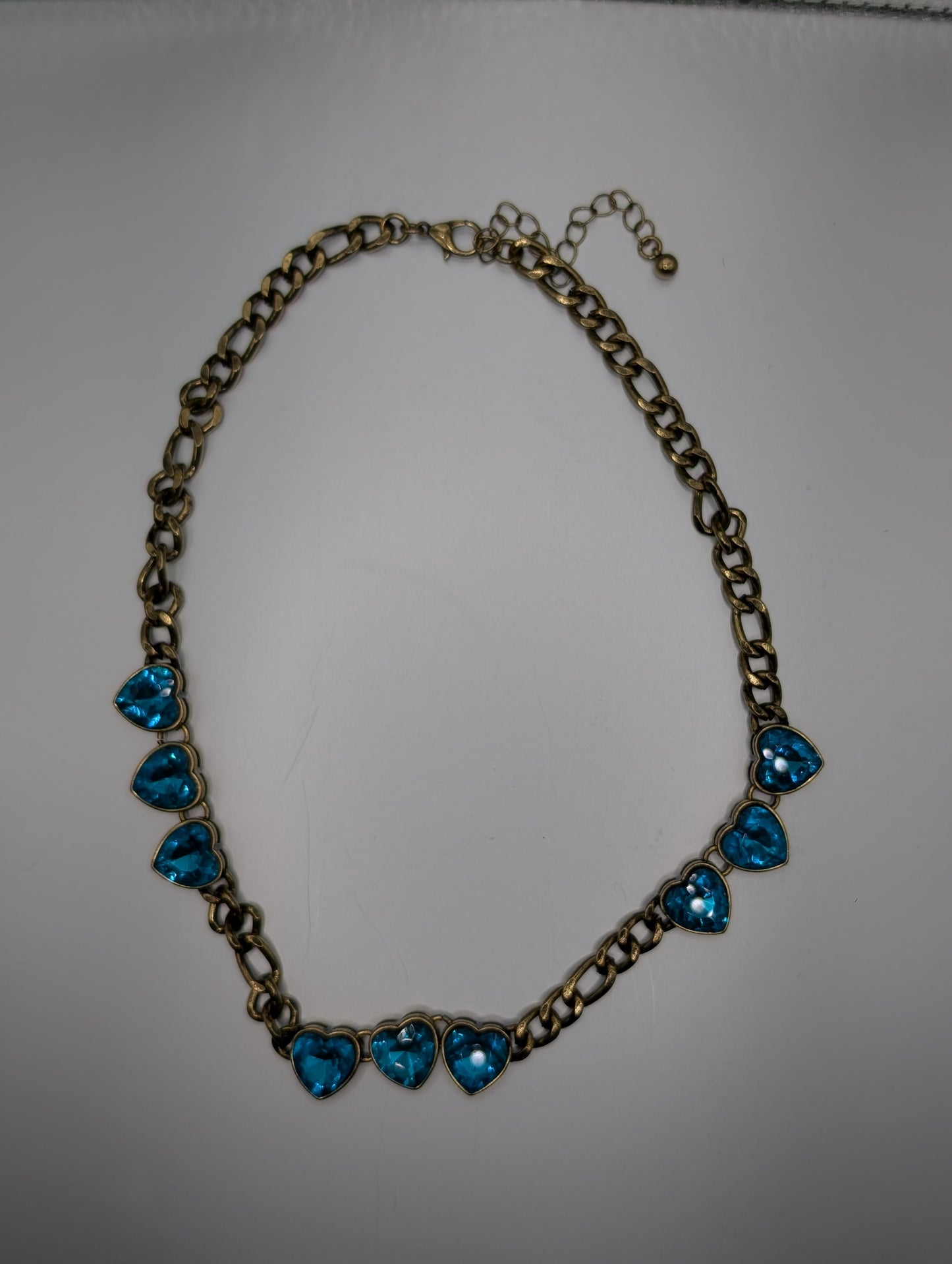 Alice from Dallas Stone 3 Heart Necklace