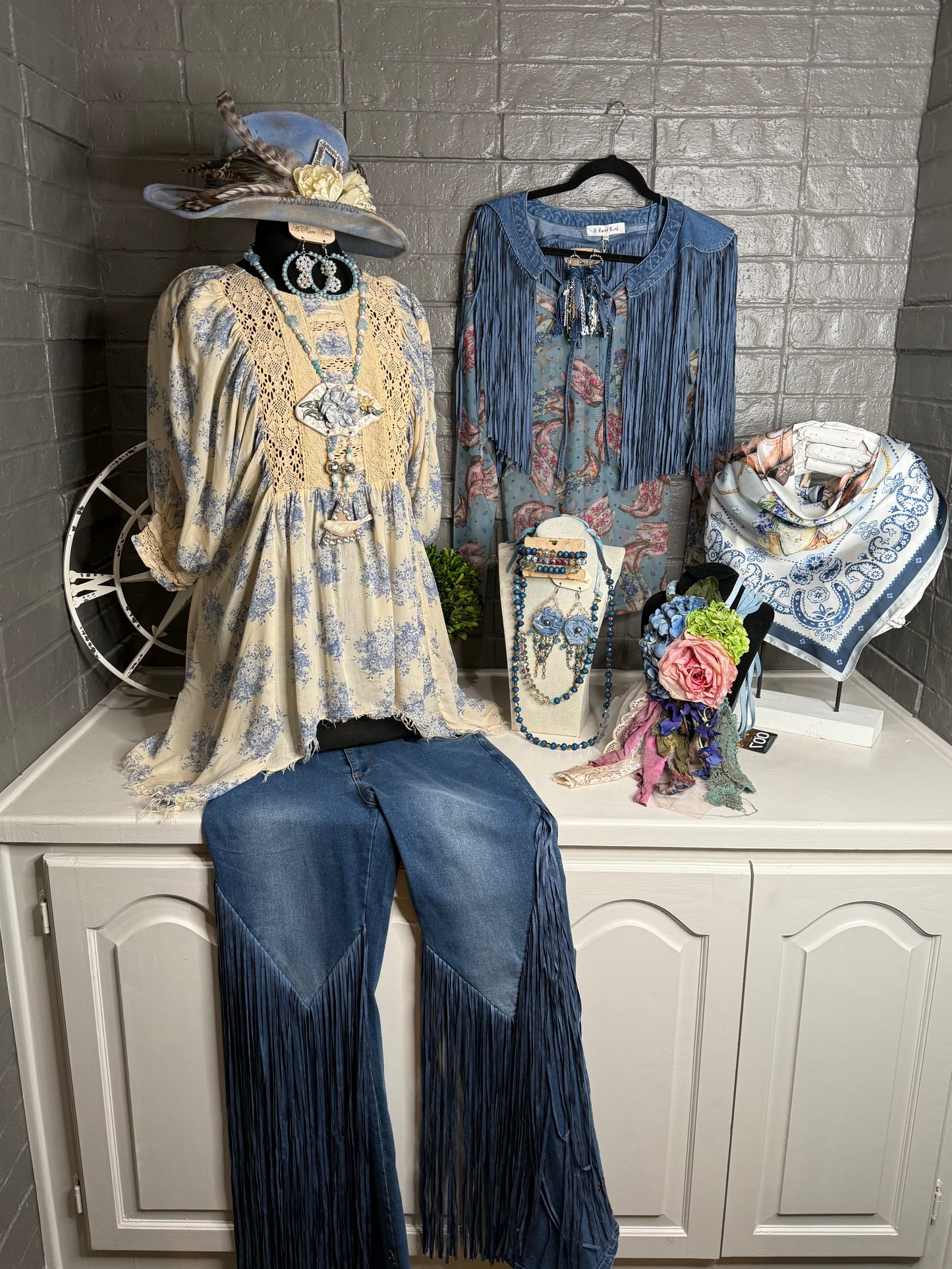 A Rare Bird Fringed Collar