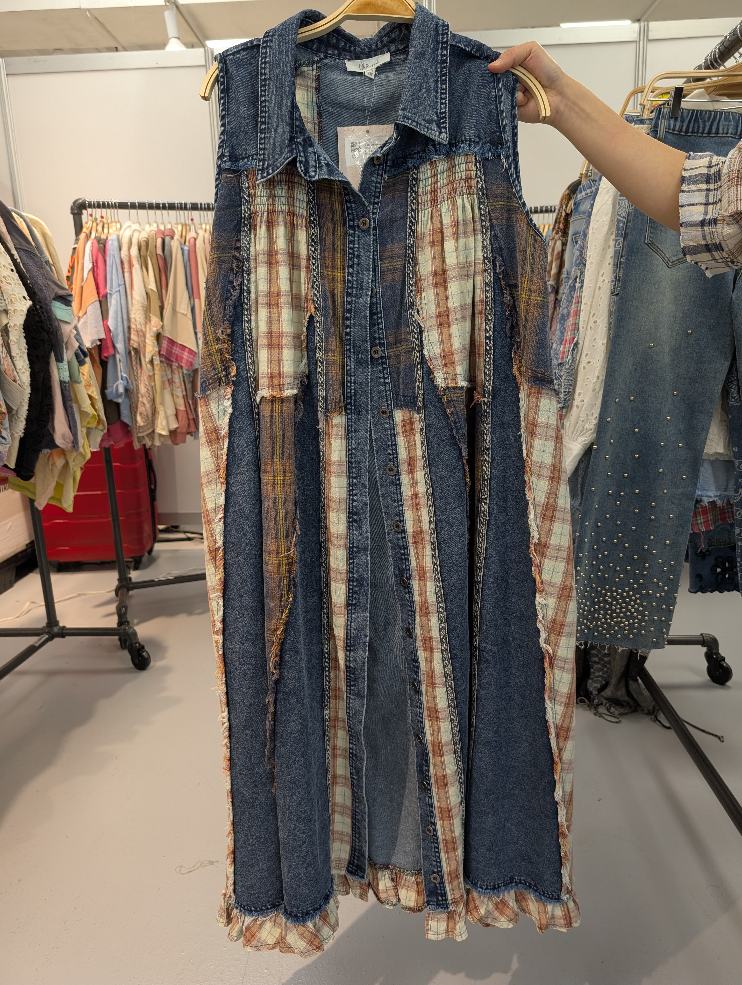 Oli and Hali Pre Order BT1135