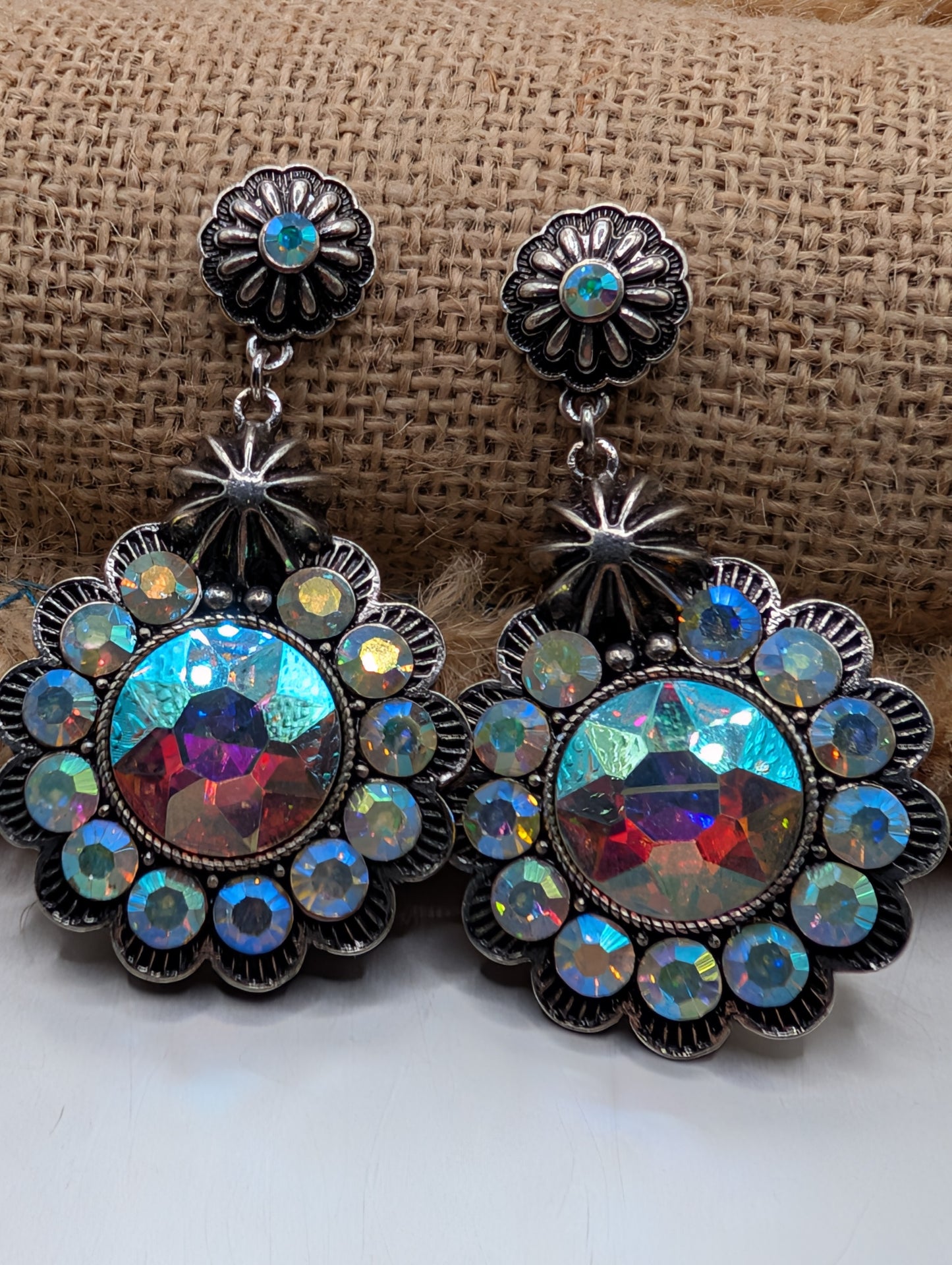 alice  crystal and black flower  earrings