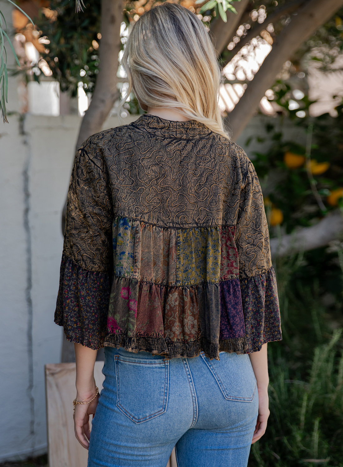 BOHO-INSPIRED EMBROIDERED LAPEL CROP TOP