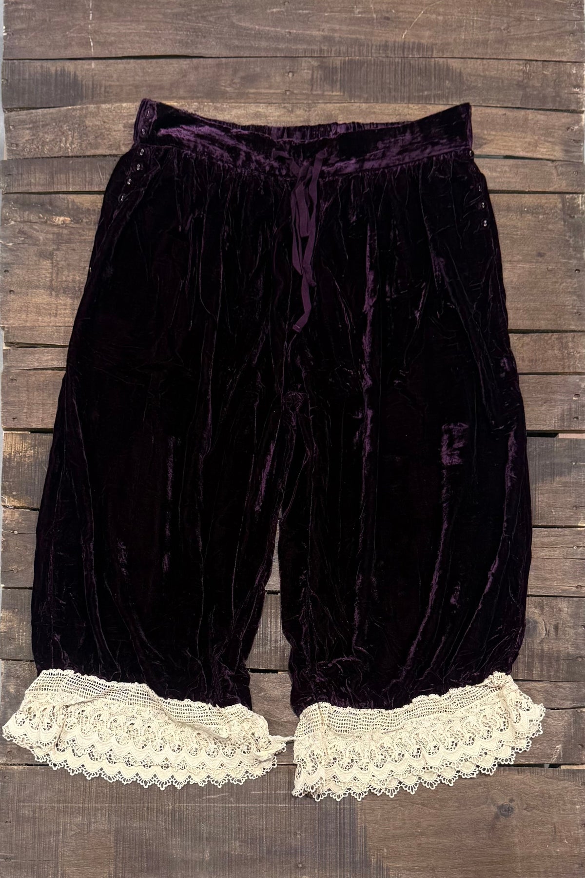 Vintage Romance Bloomers in Wine