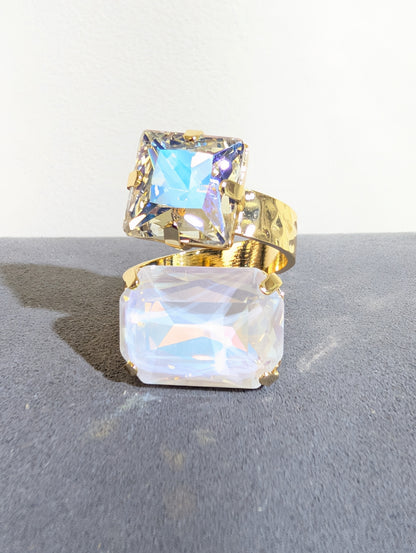 Wafa Color Duet Ring — White Iridescent