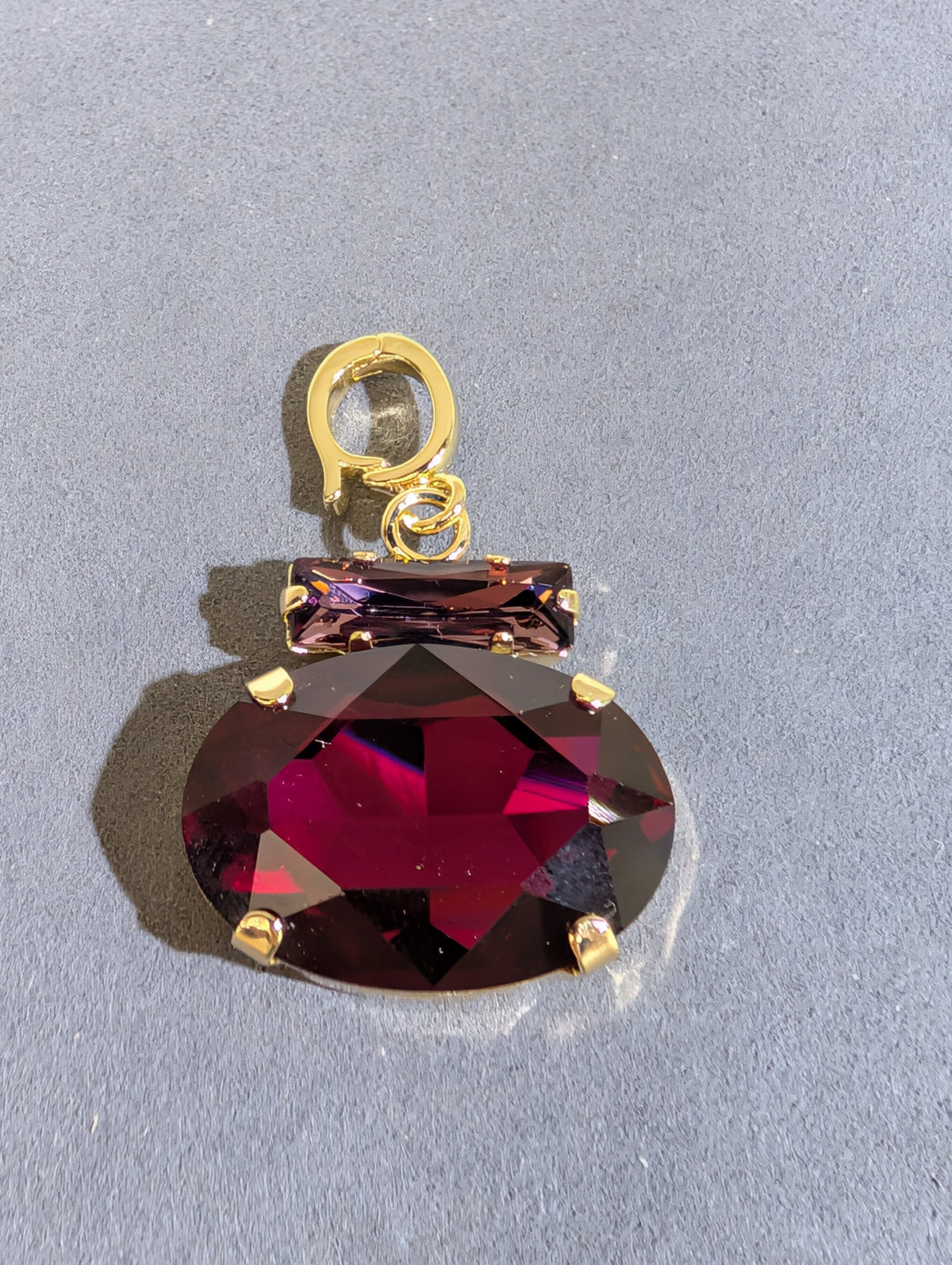 Wafa Oval Brilliance Pendant — Berry/Mauve