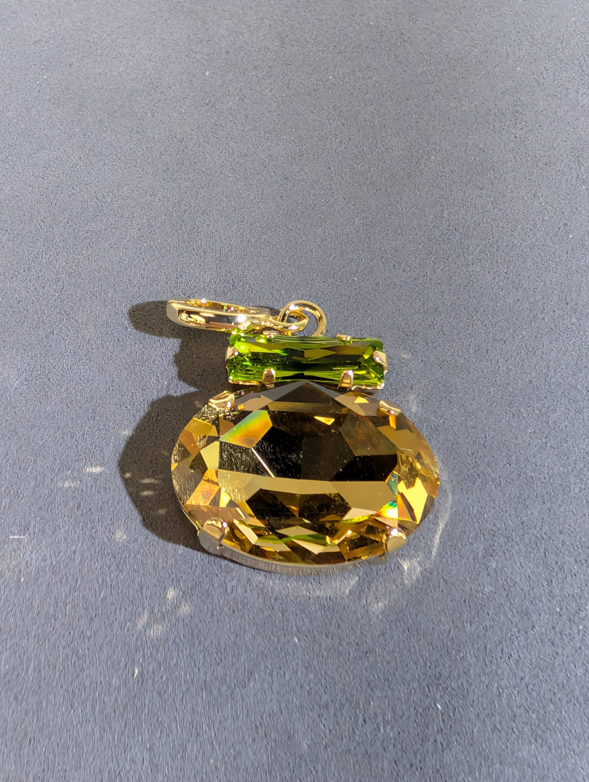 Wafa Oval Brilliance Pendant — Golden Yellow/Lime