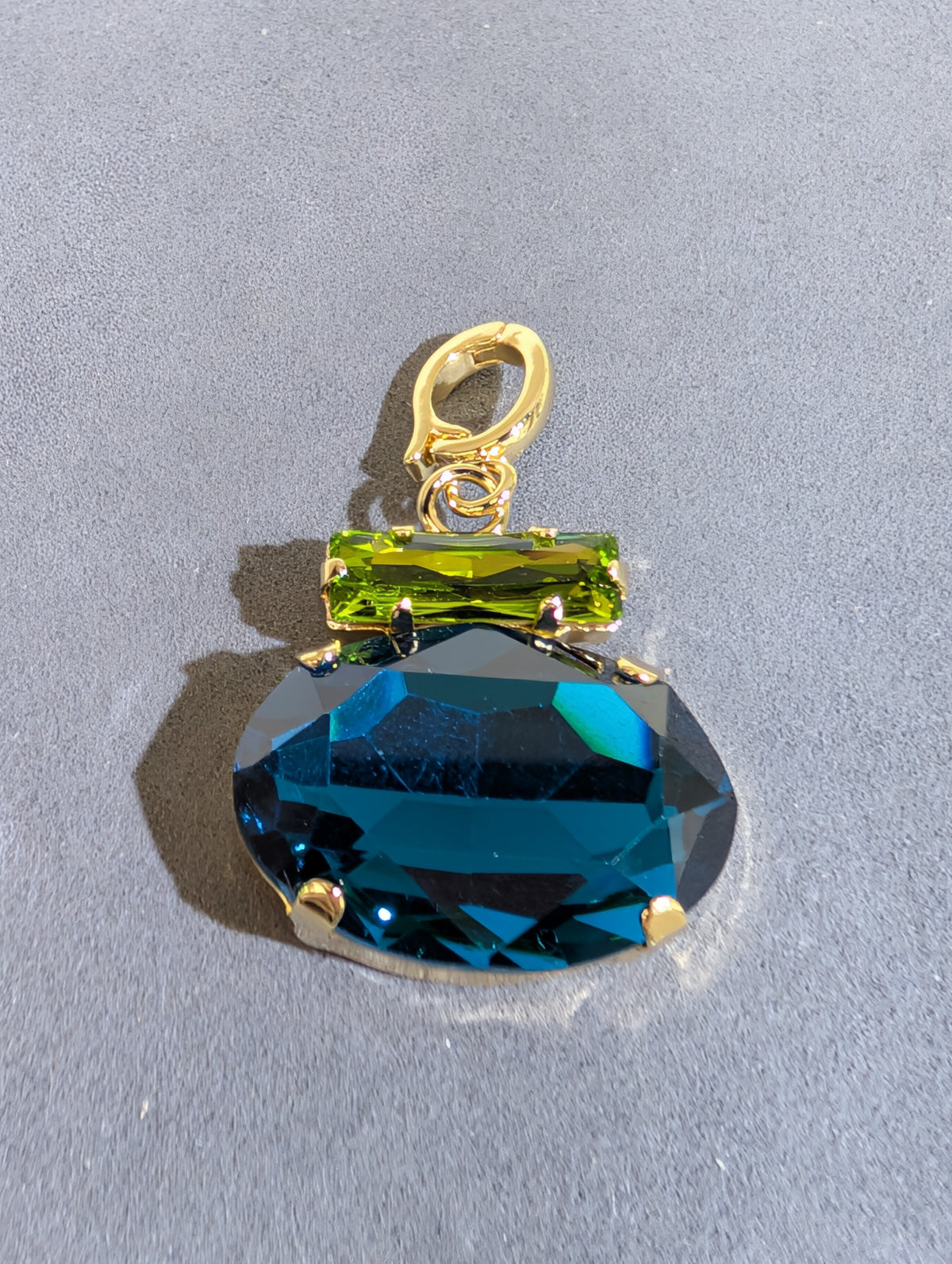 Wafa Oval Brilliance Pendant — Deep Teal/Lime