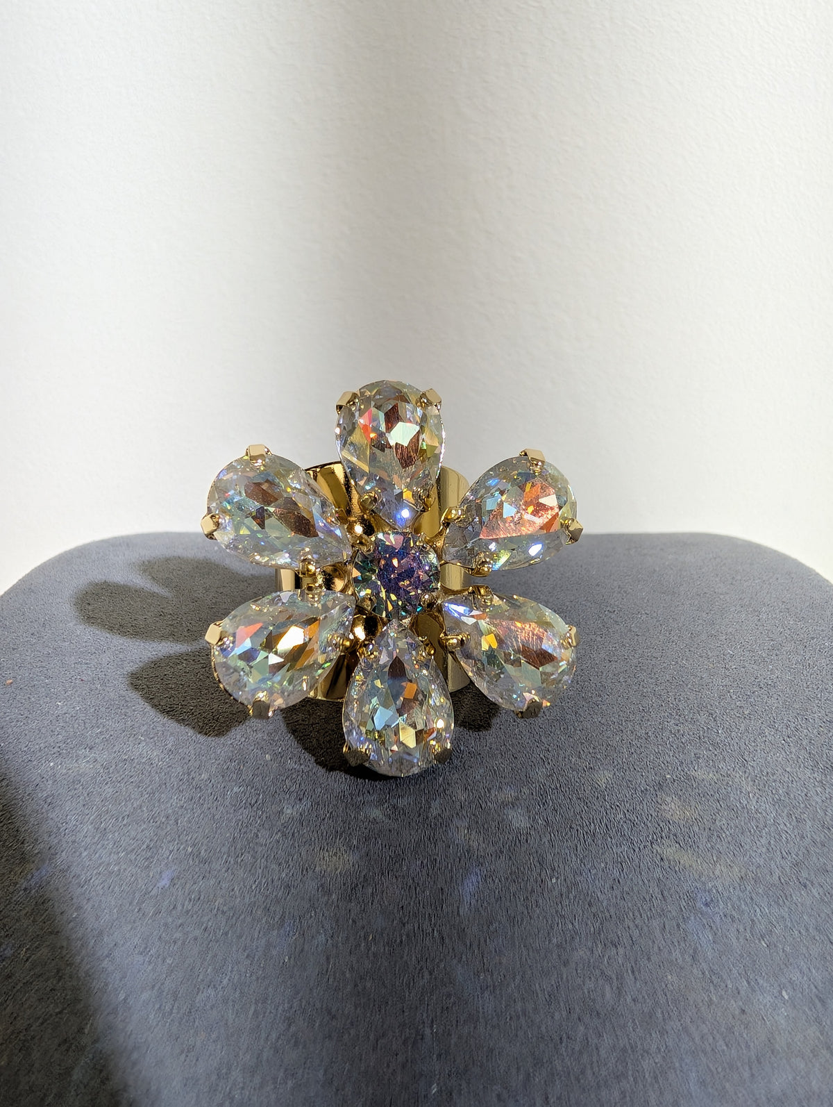 Wafa Petal Sparkle Ring — Iridescent