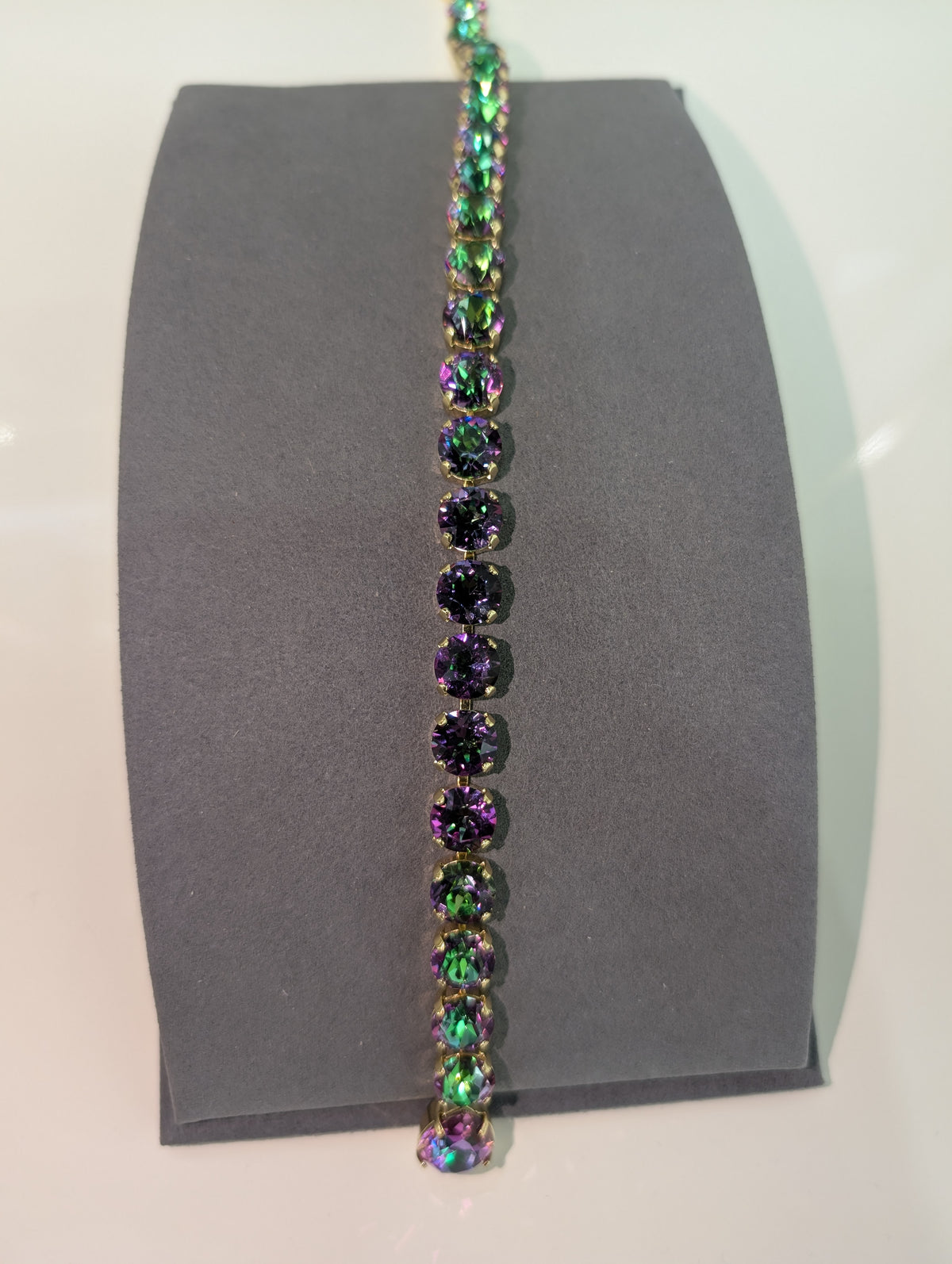 Wafa Prism Drop Lariat Necklace — Purple/Green Iridescent