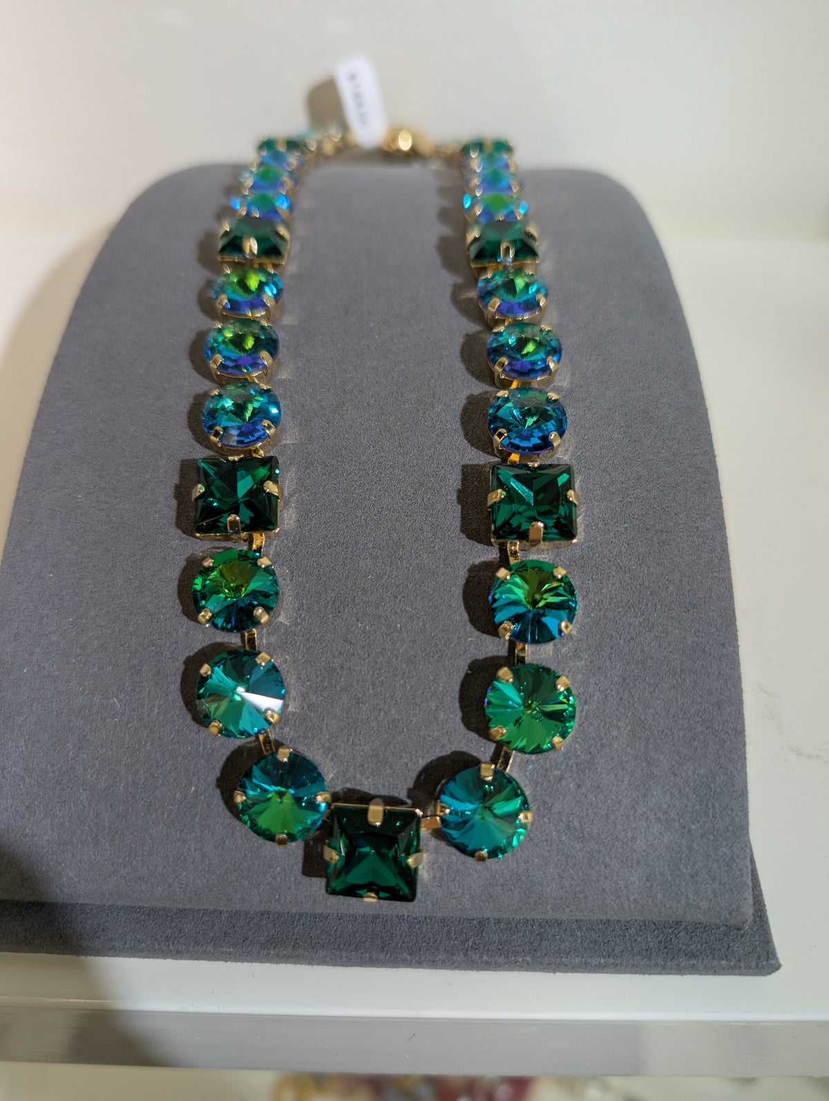Wafa Radiant Geometry Necklace — Teal Green Mix