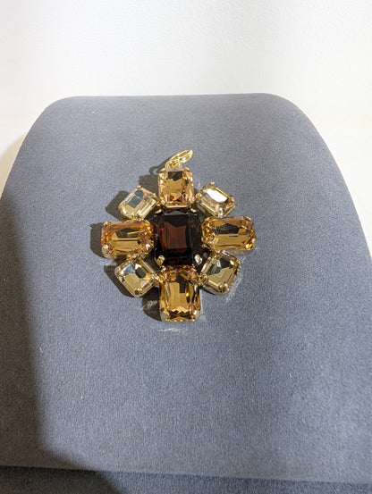 Wafa Radiant Mosaic Pendant — Amber/Champagne