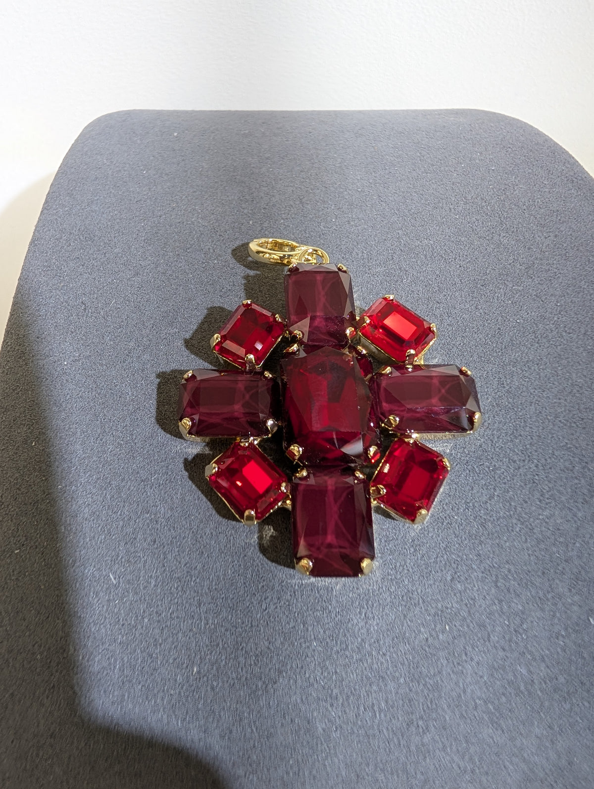 Wafa Radiant Mosaic Pendant — Red/Burgundy