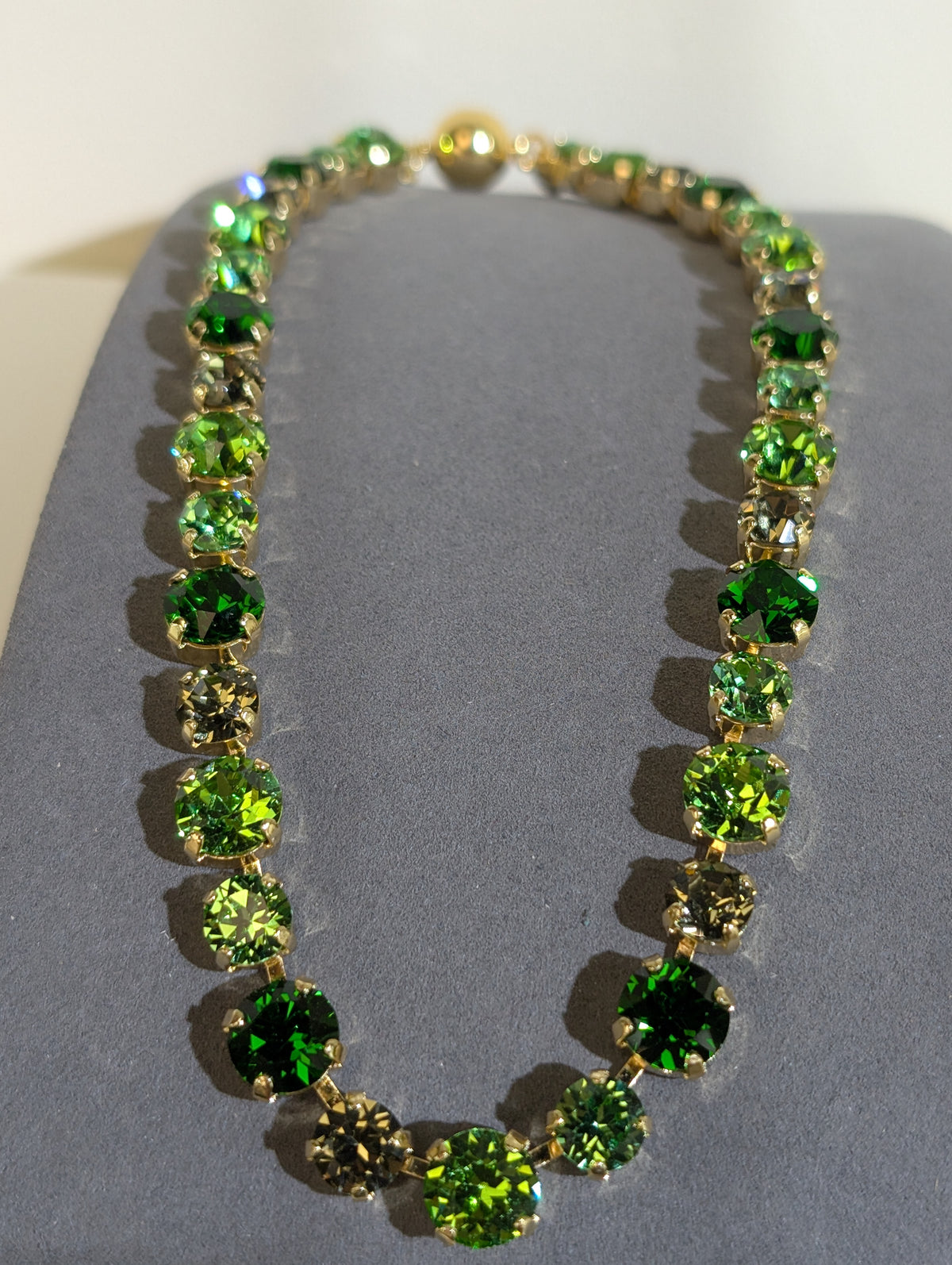 Wafa Radiant Rhythm Necklace — Green Mix