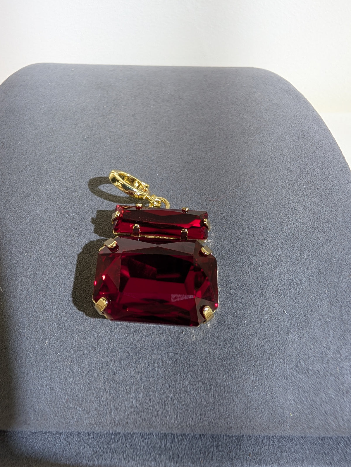 Wafa Rectangle Duet Pendant — Burgundy