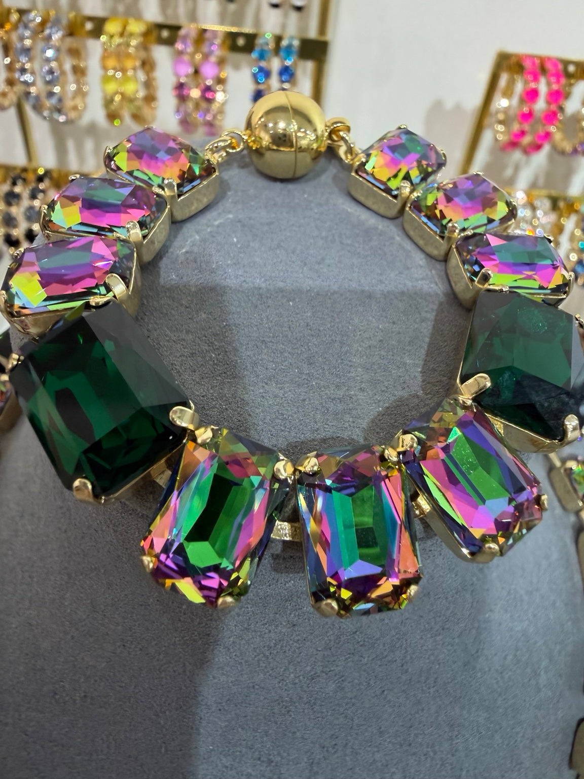 Emerald / Iridescent / Gold Tone
