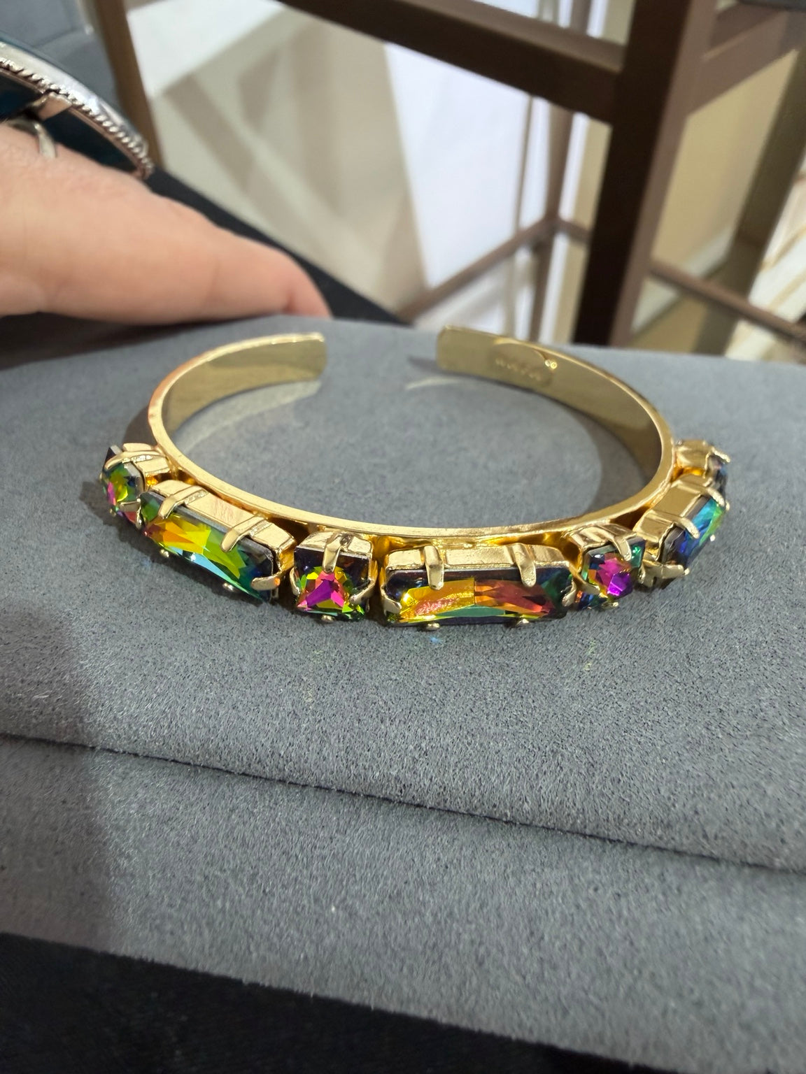 Volcano crystal cuff — Gold Tone