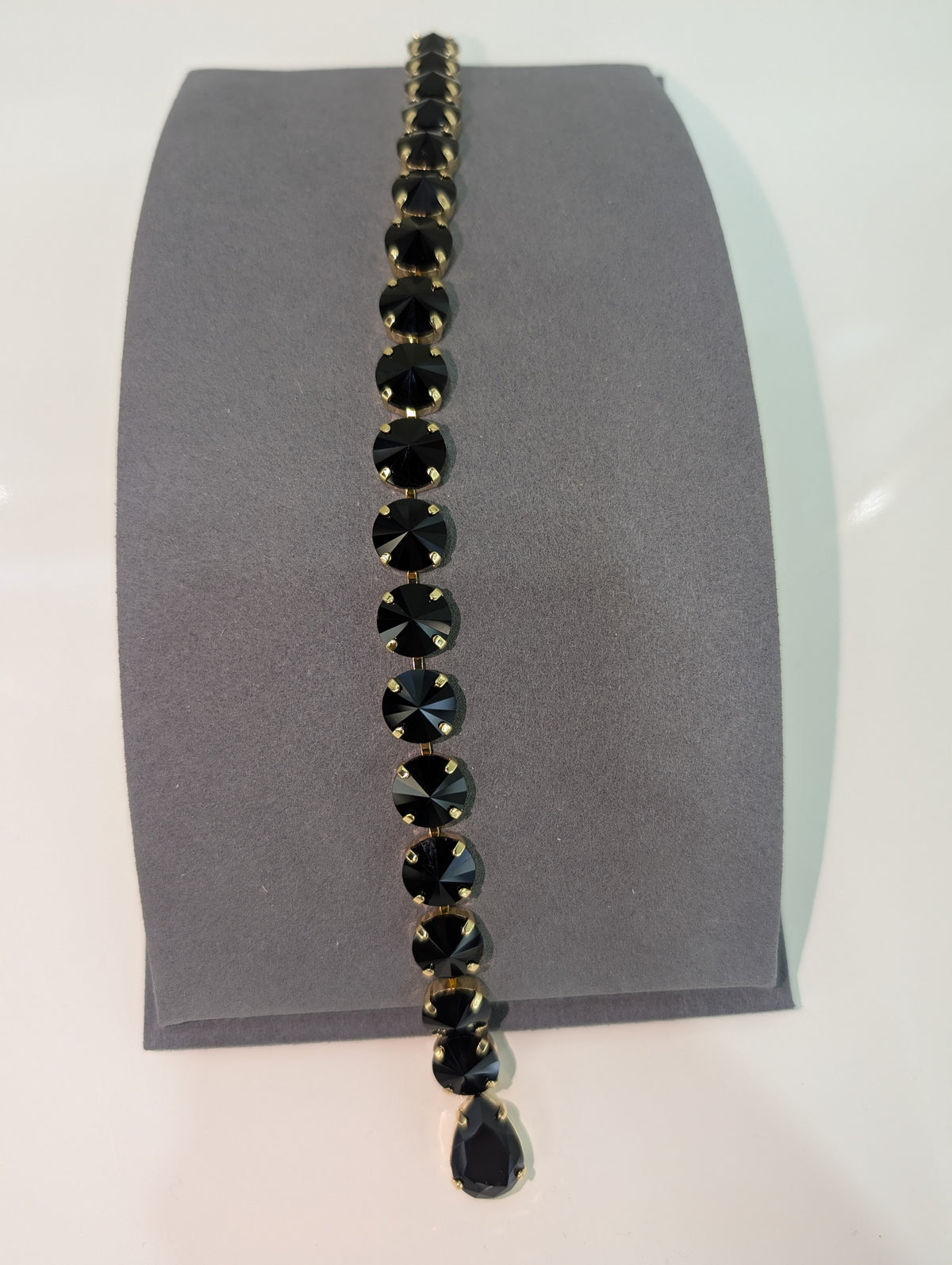 Wafa round faceted strand with teardrop accent — Black