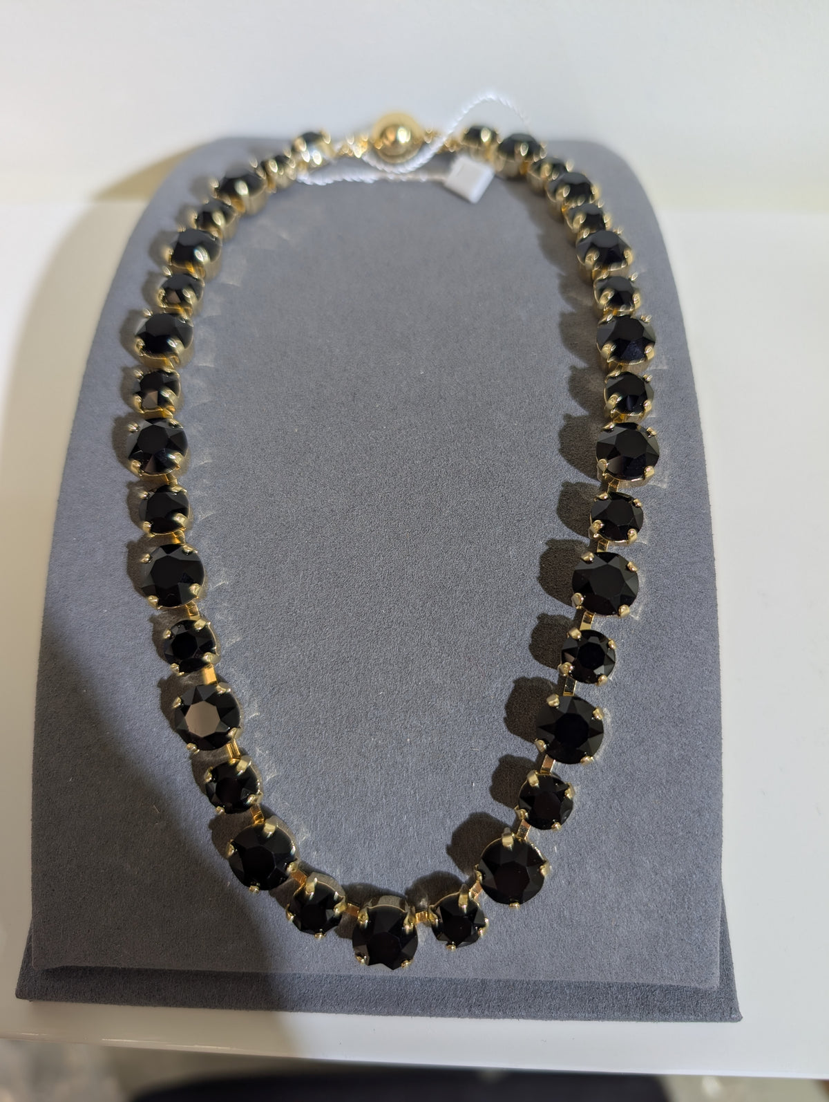 Wafa Round Radiance 18-inch Necklace — Black