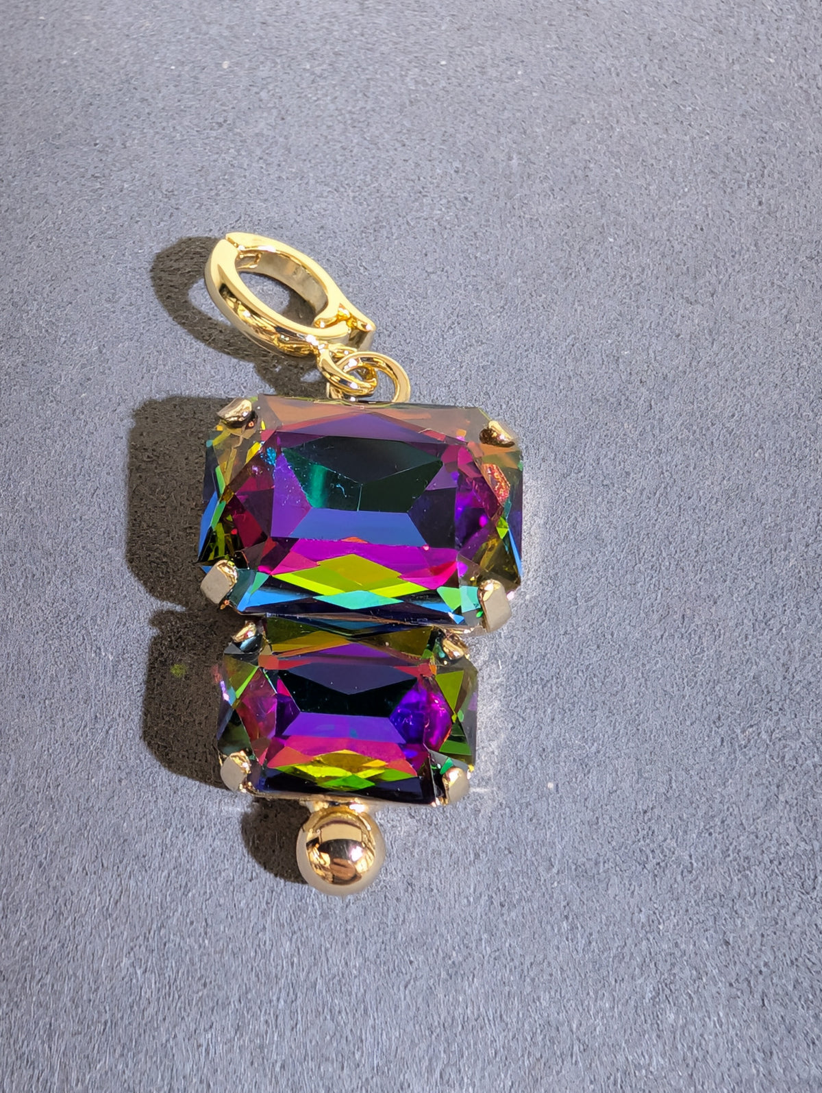 Wafa Twin Glow Pendant — Rainbow Iridescent