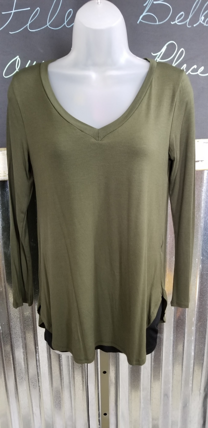 V-Neck Long Sleeve Tee