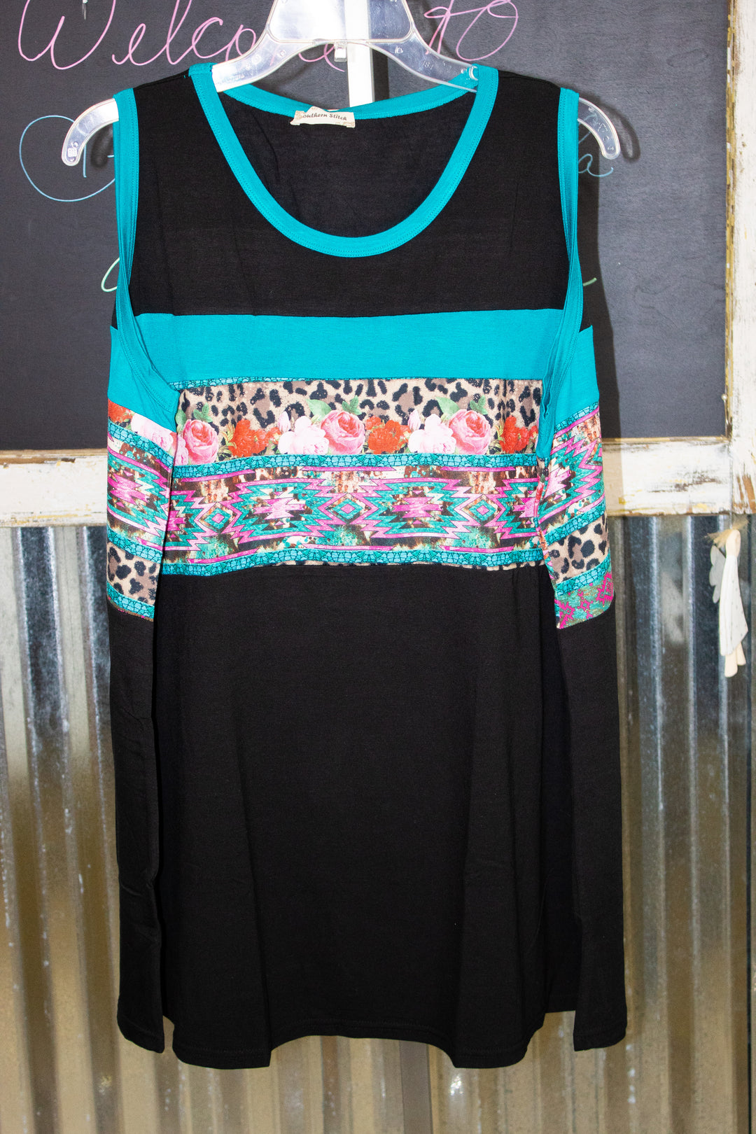 Sleeveless Black With Design Top